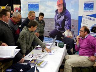 D&#233; Noordelijke Hengelsportbeurs; gezellig en druk