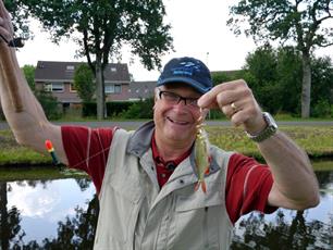 Ed en Marco met VIS-TV aan het Oranjekanaal