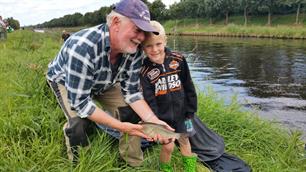 Open Viswedstrijd voor de Jeugd in Hoogezand-Sappemeer